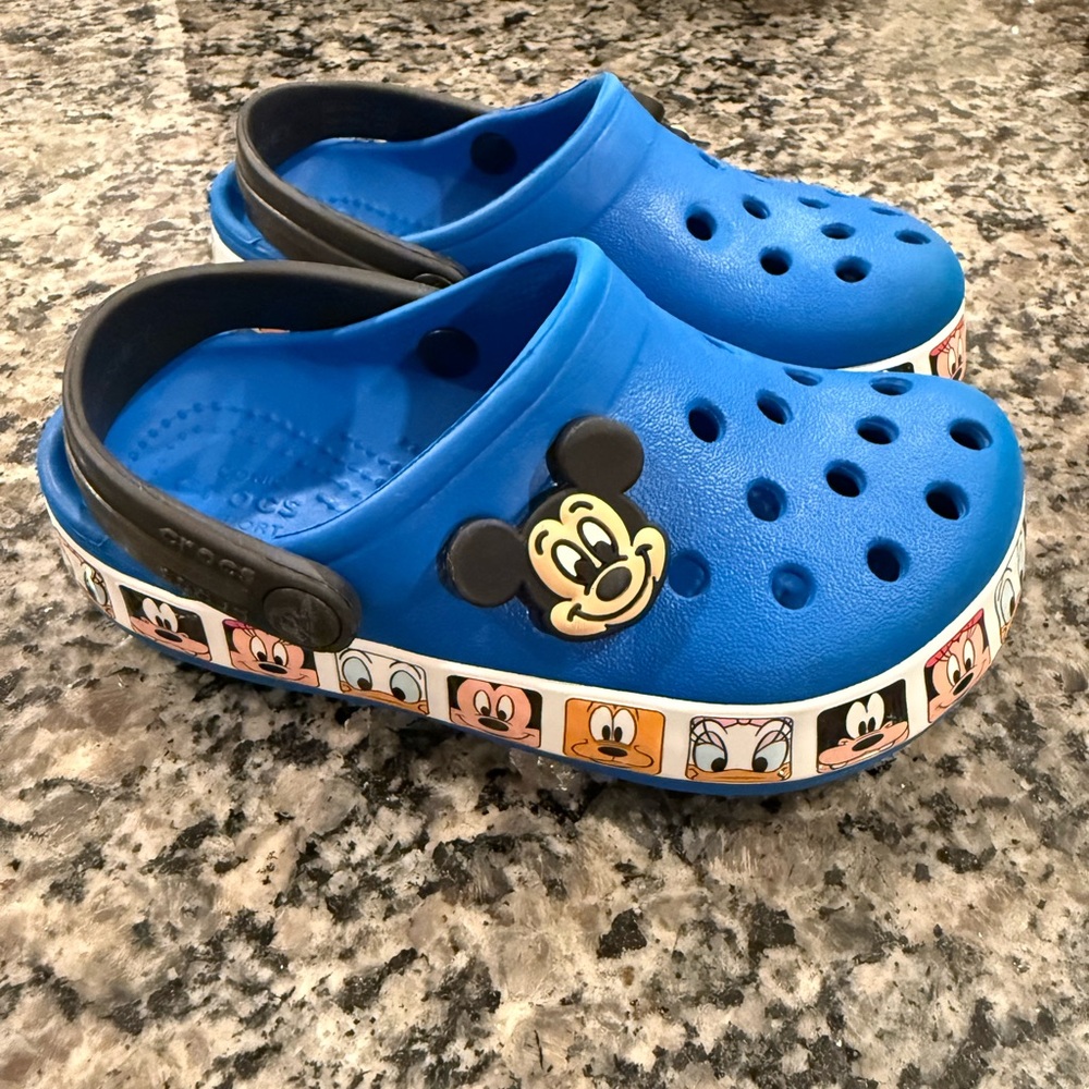 CROCS Kids Blue Clogs Mickey Mouse & Friends (9C)